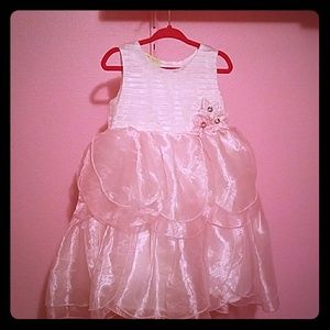 Little girls dress